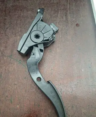 KIA Rio Accelerator throttle pedal 
