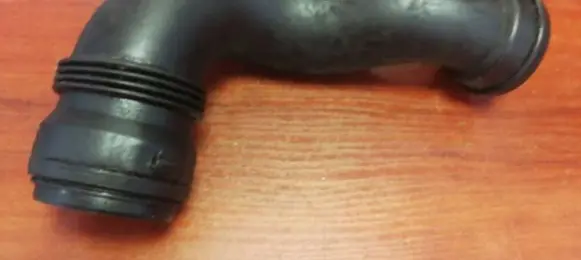 BMW 5 E34 Air intake hose/pipe 2243726
