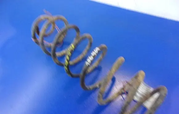 Volkswagen Golf III Rear coil spring