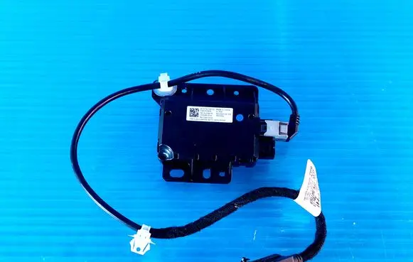 Tesla Model 3 USB socket connector 109329500A T1803Y05830