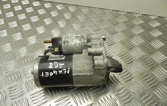 Peugeot 208 Starter motor 9801667780 VD12948