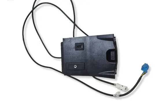 Mercedes-Benz B W246 W242 USB socket connector A2468230411 A2468201915