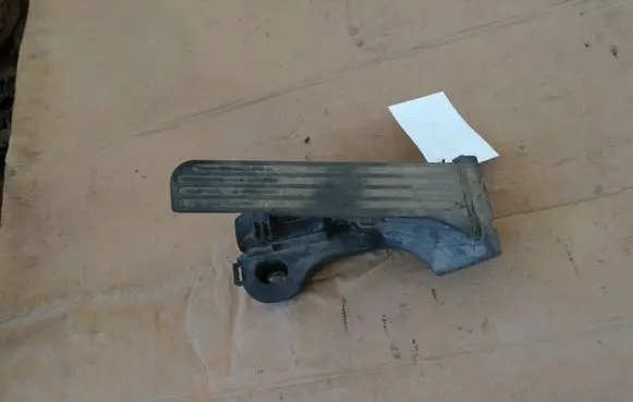 Volkswagen Touran I Accelerator throttle pedal 1T1721503H