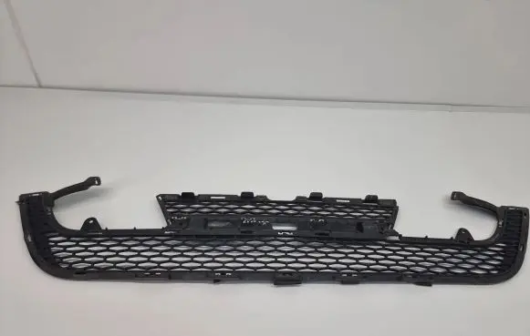 Land Rover Evoque I Front bumper lower grill GJ3217K945B
