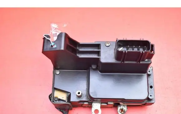 Ford Fusion Front door lock 2S6A-A21812-BJ