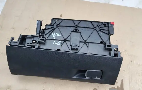 BMW 2 F45 Glove box