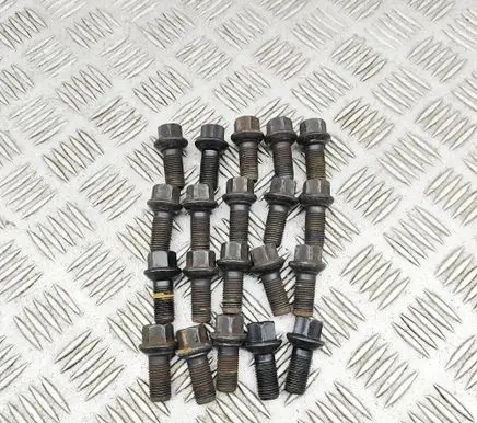 Mercedes-Benz GLB x247 Nuts/bolts A0009908307