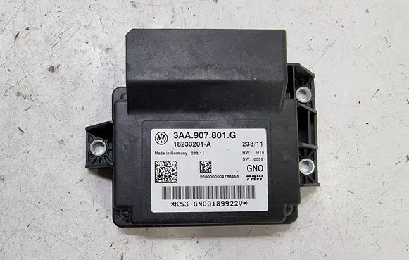 Audi Q3 8U Hand brake control module 3AA907801G GN00189922VV 18233201A