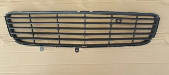 Opel Astra H Front bumper lower grill