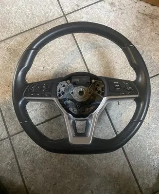 Nissan Qashqai Steering wheel 34231448-D