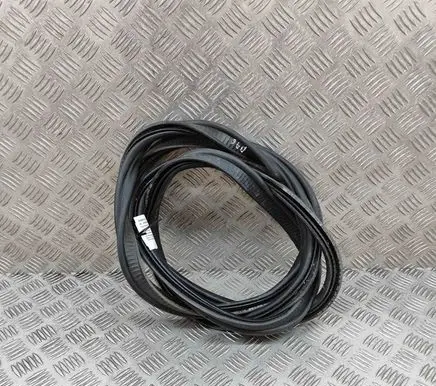 Audi Q2 - Trunk rubber seal (body) 81A827705