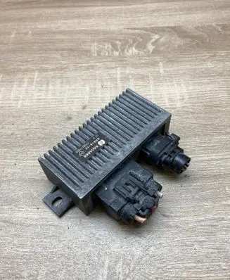Renault Scenic I Glow plug pre-heat relay 7700111525
