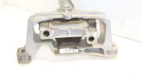 Mercedes-Benz GLA W156 Engine mount bracket A2462402617