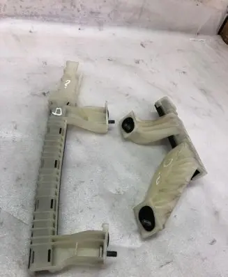 Peugeot 2008 II Front door windshield rail 