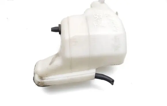 Mitsubishi ASX Windshield washer fluid reservoir/tank 