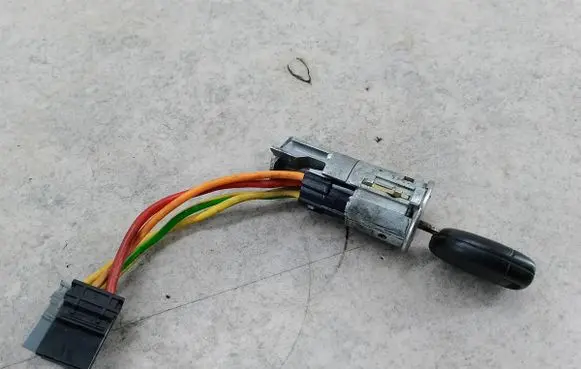Renault Master II Ignition lock 