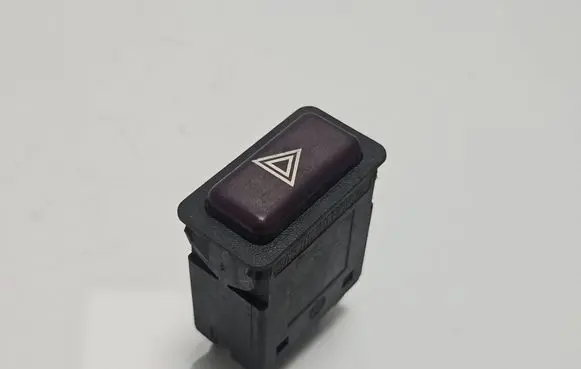 BMW 3 E30 Hazard light switch SAEQC80FX5023