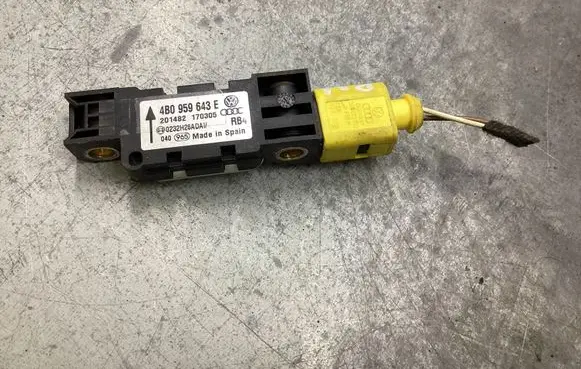 Audi A8 S8 D3 4E Airbag deployment crash/impact sensor 4B0959643E 02A2H26ADAU