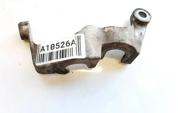 Engine mounting bracket