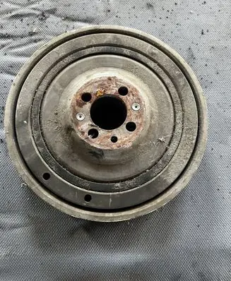 Opel Astra H Crankshaft pulley 551863015E0312 55186301 5E0312