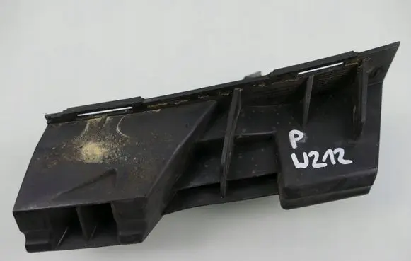 Mercedes-Benz E W212 Front bumper mounting bracket A2128852465