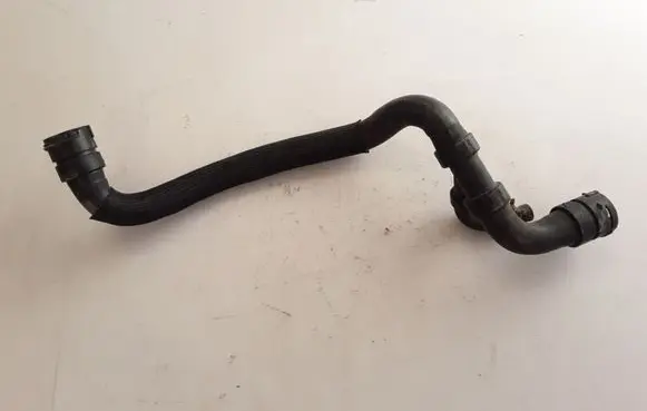 Volvo XC60 Engine coolant pipe/hose