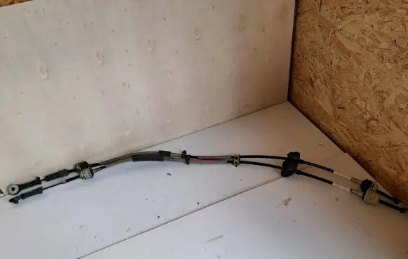 Mercedes-Benz A W176 Gear shift cable linkage A1763600373