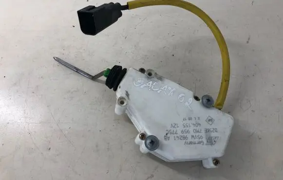 Fuel tank cap lock motor