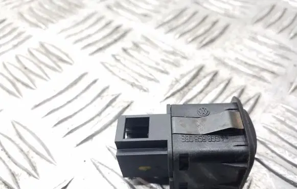 Seat Leon (1M) Fuel tank opening switch 3B0959833A