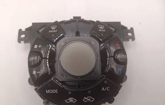 Nissan Note (E12) Climate control unit 275003VV2A E4J24231