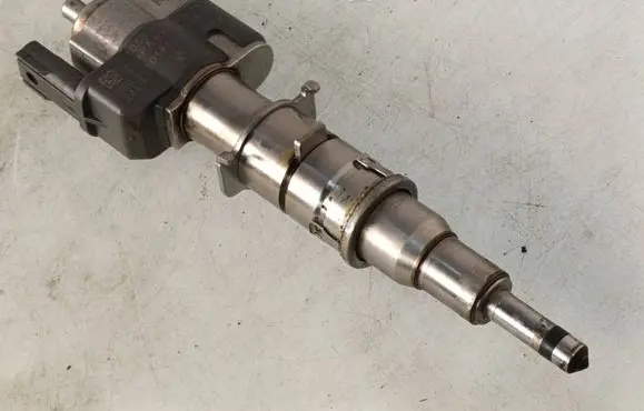 Fuel injector