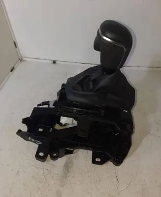 Toyota Corolla Cross Gear shifter/selector 750892