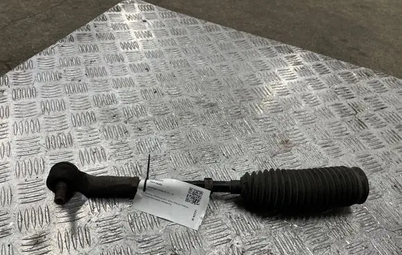 Volkswagen PASSAT B7 Steering tie rod 