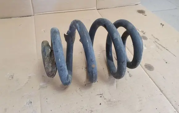 Volkswagen Transporter - Caravelle T5 Rear coil spring