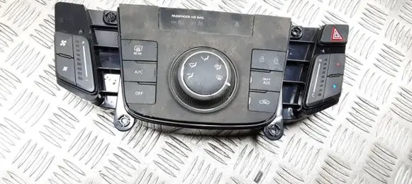 Hyundai i40 Audio system kit C200346500 972503ZRG0 1410181639
