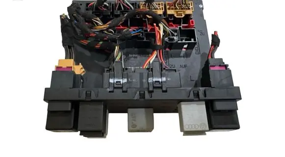 Volkswagen Scirocco Comfort/convenience module 3C8937049E H54S2602 F005V00745