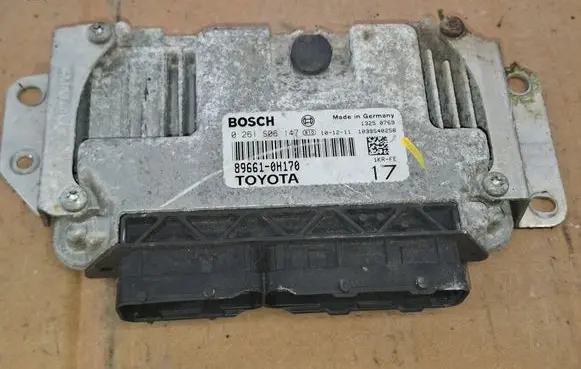 Toyota Aygo AB40 Engine control unit/module 0261S06147 896610H170 1039S40258