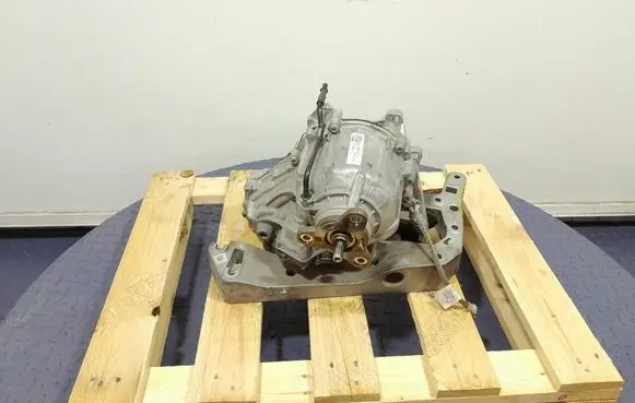BMW X6 M Gearbox transfer box case 7889767