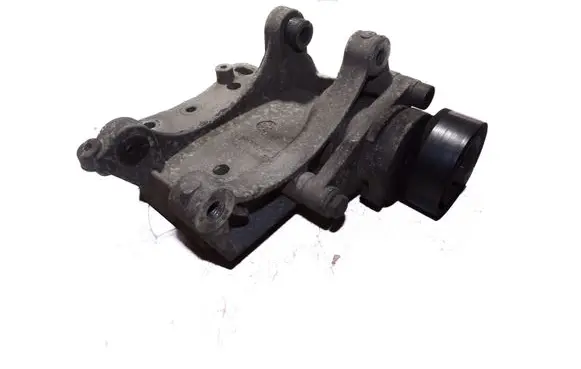 Citroen C4 I Generator/alternator bracket 9659197780