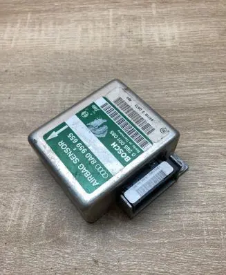 Audi A4 S4 B5 8D Airbag control unit/module 8A0959655 0285001085
