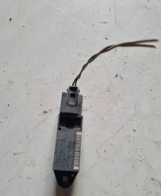 Mercedes-Benz CLS C219 Airbag deployment crash/impact sensor A0028202735 25571203A4 00282027265