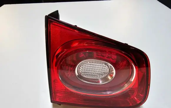 Volkswagen Tiguan Tailgate rear/tail lights 5N0945093C