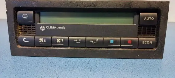 Volkswagen Golf IV Climate control unit 0005GP