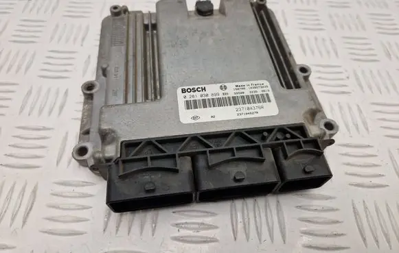 Renault Clio IV Engine control unit/module 237104376R 237104627R 1039S73439