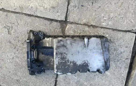 Mercedes-Benz Vito Viano W638 Oil sump 6010142202