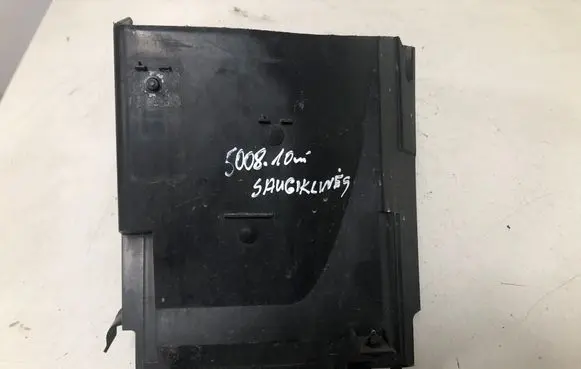Peugeot 5008 Fuse box set 9658447380