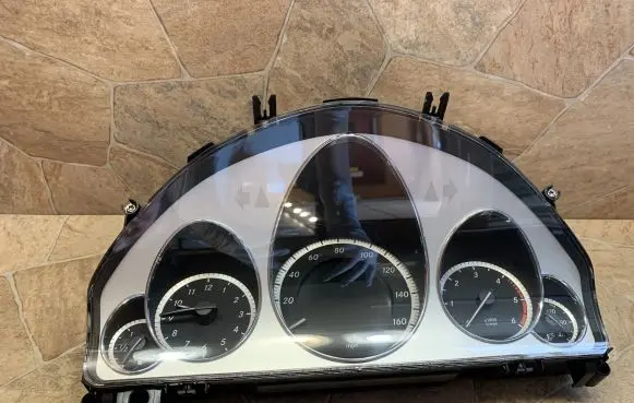 Mercedes-Benz E A207 Speedometer (instrument cluster) A2129002010 A2129014100