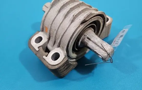 BMW iX3 G08 Engine mount vacuum valve 8742123 IMPRK1519476