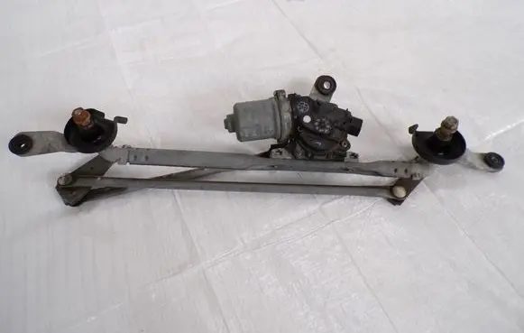 Opel Insignia B Wiper motor 13471429