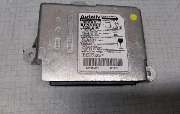 Renault Scenic II - Grand scenic II Airbag control unit/module 8200411013A